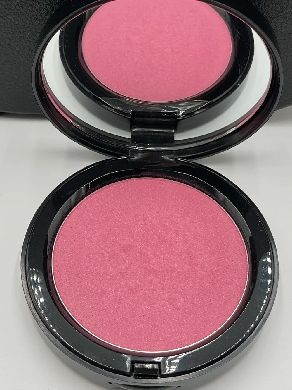 Bobbi Brown Illuminating Bronzing Powder 9 Pink Peony - LE & Discontinued